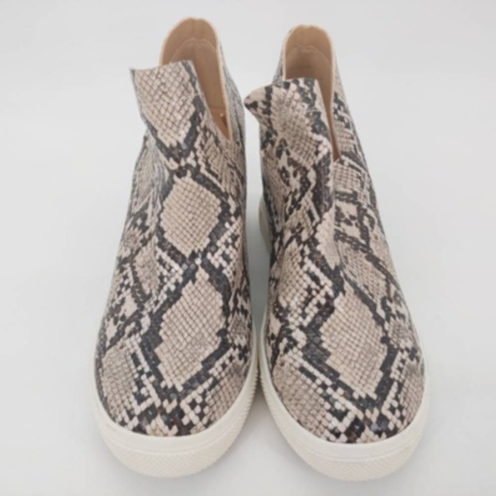 Express Shoes Womens Wedge Sneakers Shoes Black Beige Snake Print 8